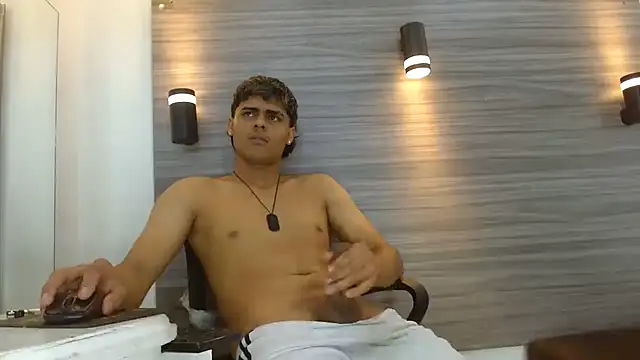LeleHott01 online show from July 28, 4:20 am