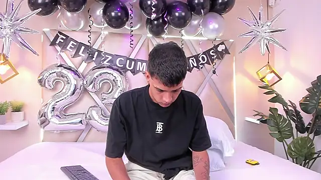 Clarentz online show from July 23, 6:32 am