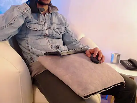 kreyiko  online show from June 1, 6:52 pm