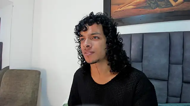 Lucas cruz1 online show from July 25, 4:31 am