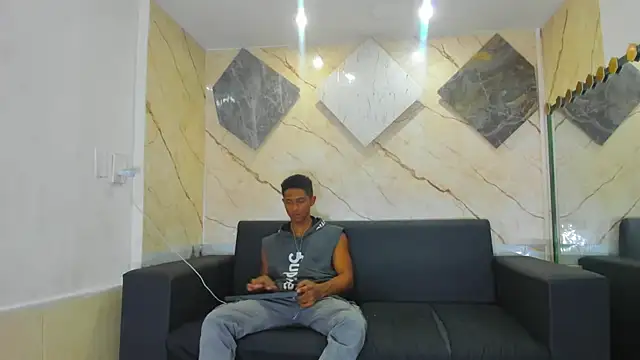Yoel Blessed online show from June 3, 6:35 pm