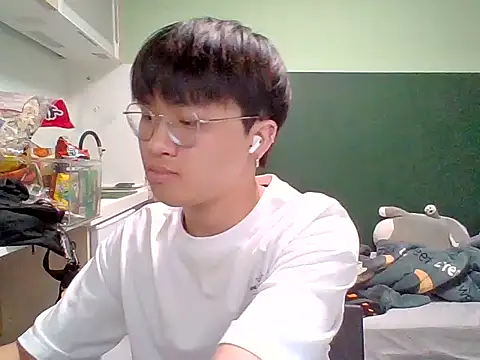 Yang 571 online show from June 10, 7:36 pm