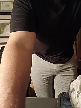Dickbetweencheeks online show from June 14, 3:52 am