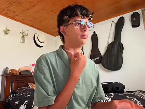 ibrat andy1 online show from August 6, 2:34 pm