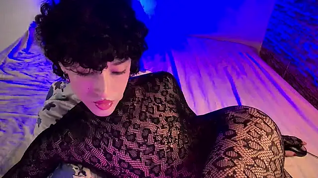 xFemboyToy online show from July 24, 2:53 am