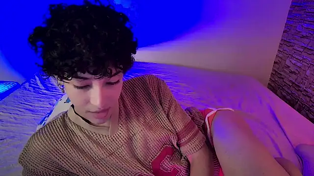 xFemboyToy online show from July 2, 3:45 am