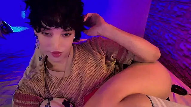 xFemboyToy online show from August 6, 3:23 am