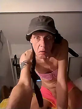 16linda online show from November 15, 9:22 am