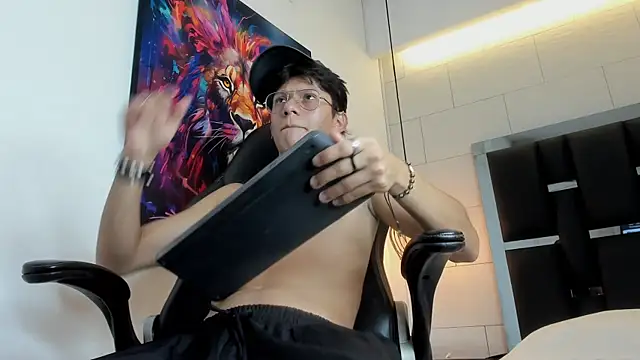 zack dehaan online show from July 27, 7:43 pm
