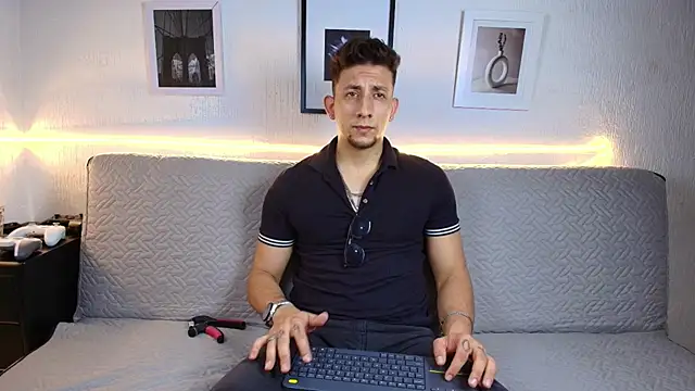 Sr Maykol online show from July 15, 4:41 am