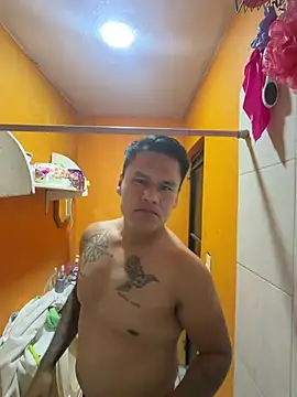 LatinoLeones online show from August 6, 4:29 am