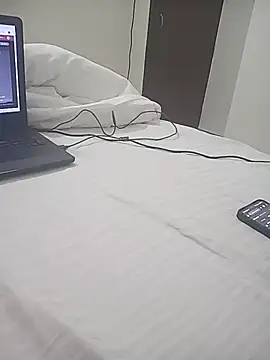 Indianhothunk 56 online show from June 24, 11:18 pm