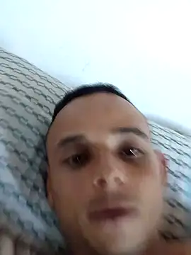 davidflz95 online show from July 21, 6:10 pm