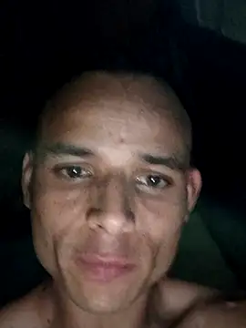 davidflz95 online show from August 1, 3:38 am