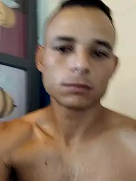 davidflz95 online show from July 13, 6:32 pm