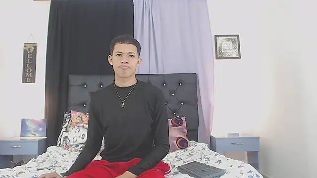 RoySteven online show from July 28, 12:23 pm