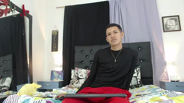 RoySteven online show from July 23, 12:13 pm