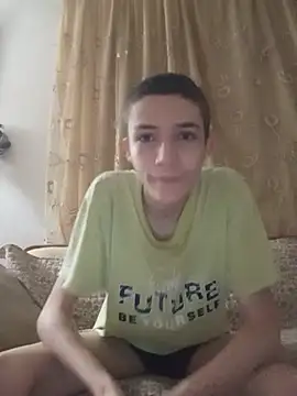 sarantostheking8374 online show from July 26, 9:34 pm