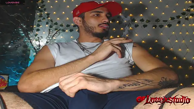 LovexJuxn77 online show from July 23, 2:47 pm
