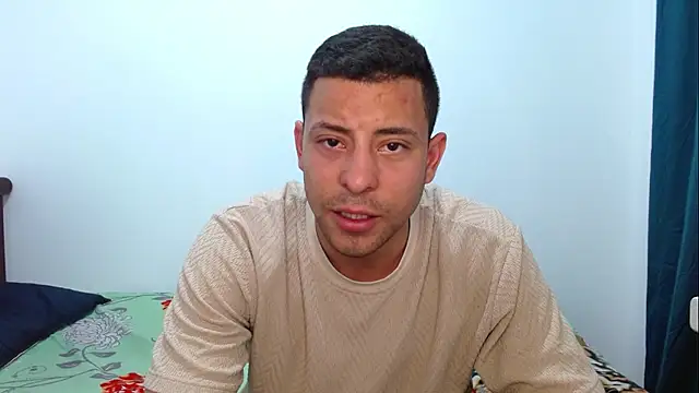 Cris LaCobra  online show from July 28, 12:07 am