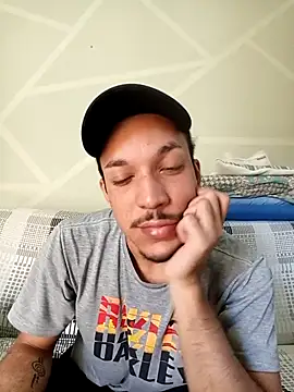 WillemPine online show from July 21, 2:52 pm