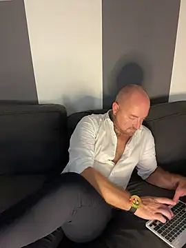 just luca online show from July 30, 1:21 pm
