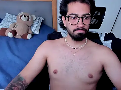 Thiagox2002 online show from July 28, 8:52 pm