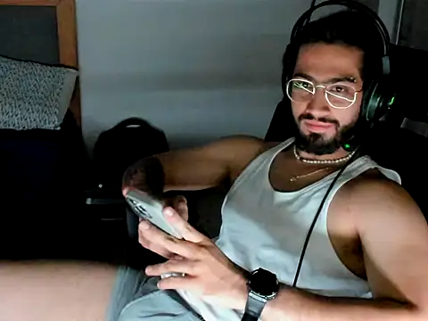 Thiagox2002 online show from July 23, 1:20 am