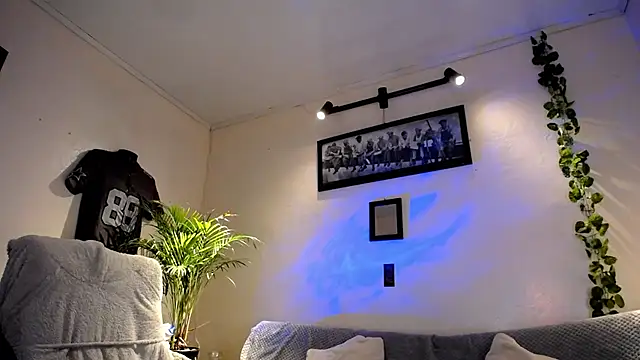 monnojonnes online show from July 28, 1:46 am