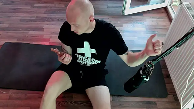 Alexxx Diesel online show from July 24, 3:30 pm