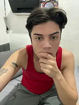 Binhogoncalves online show from July 24, 7:43 pm