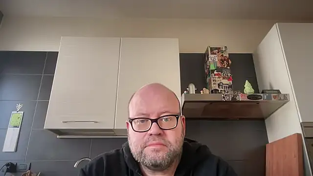 theitalianbear online show from March 6, 12:46 pm