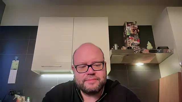 theitalianbear online show from March 11, 5:14 am