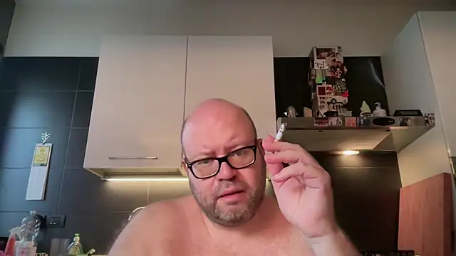 theitalianbear online show from June 2, 4:02 am