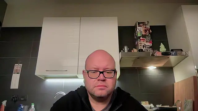 theitalianbear online show from October 23, 4:05 am