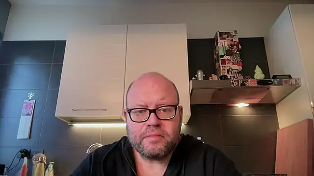 theitalianbear online show from April 7, 4:56 am