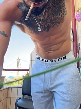 Jrafaelgomes17 online show from August 6, 11:49 am