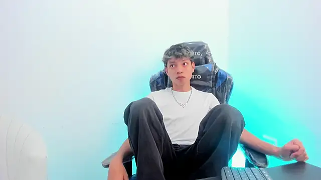 JeanLuc Live online show from August 7, 5:58 am