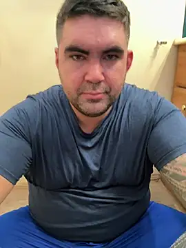 chubbynshy online show from August 7, 8:15 pm