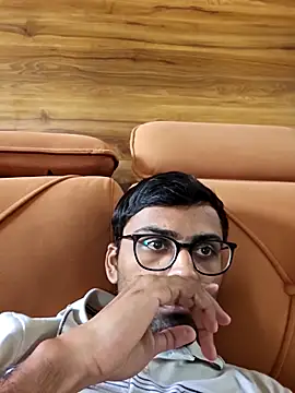 krishna8035 online show from December 14, 7:37 am