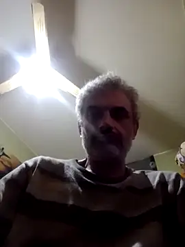 dammilano33 online show from April 27, 2:08 am