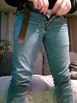 tom sauwer online show from November 8, 9:07 pm