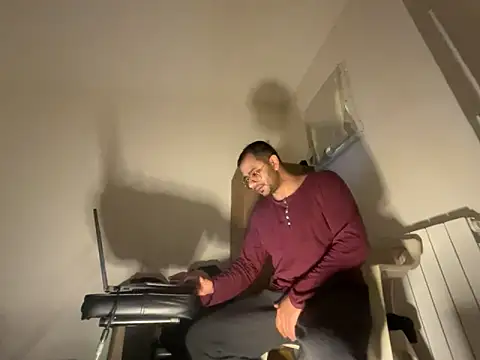 Enderson007 online show from February 1, 5:55 pm