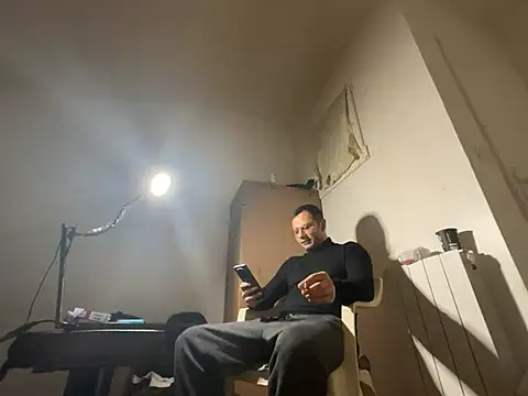 Enderson007 online show from February 8, 6:01 pm