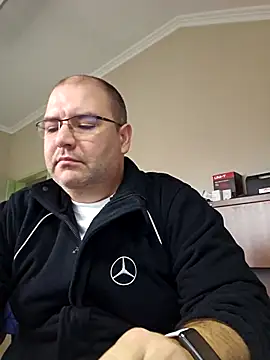 Andrew1900529 online show from December 3, 9:26 am