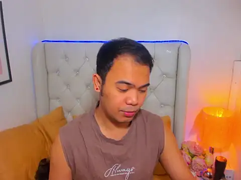 AsianZero online show from March 10, 5:52 pm