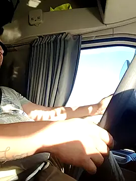 Truker91 online show from September 11, 7:07 am