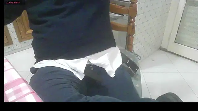 polloiw online show from March 6, 5:21 pm