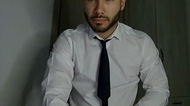 Justynn1 online show from October 29, 9:40 pm