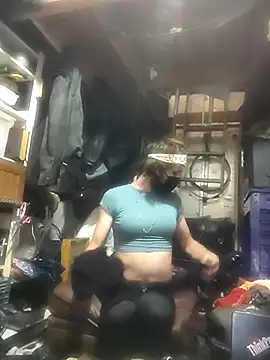 Cdrequesthere online show from January 14, 10:53 am